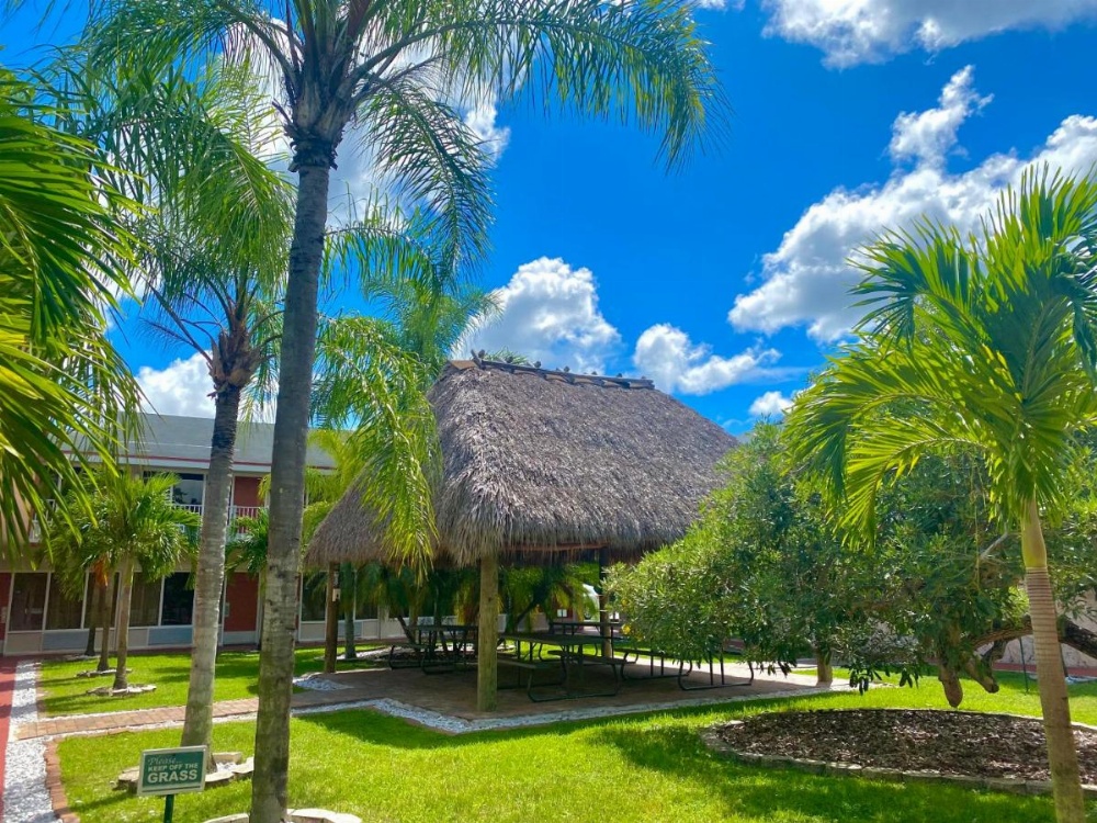 Garden Inn of Homestead Image 11